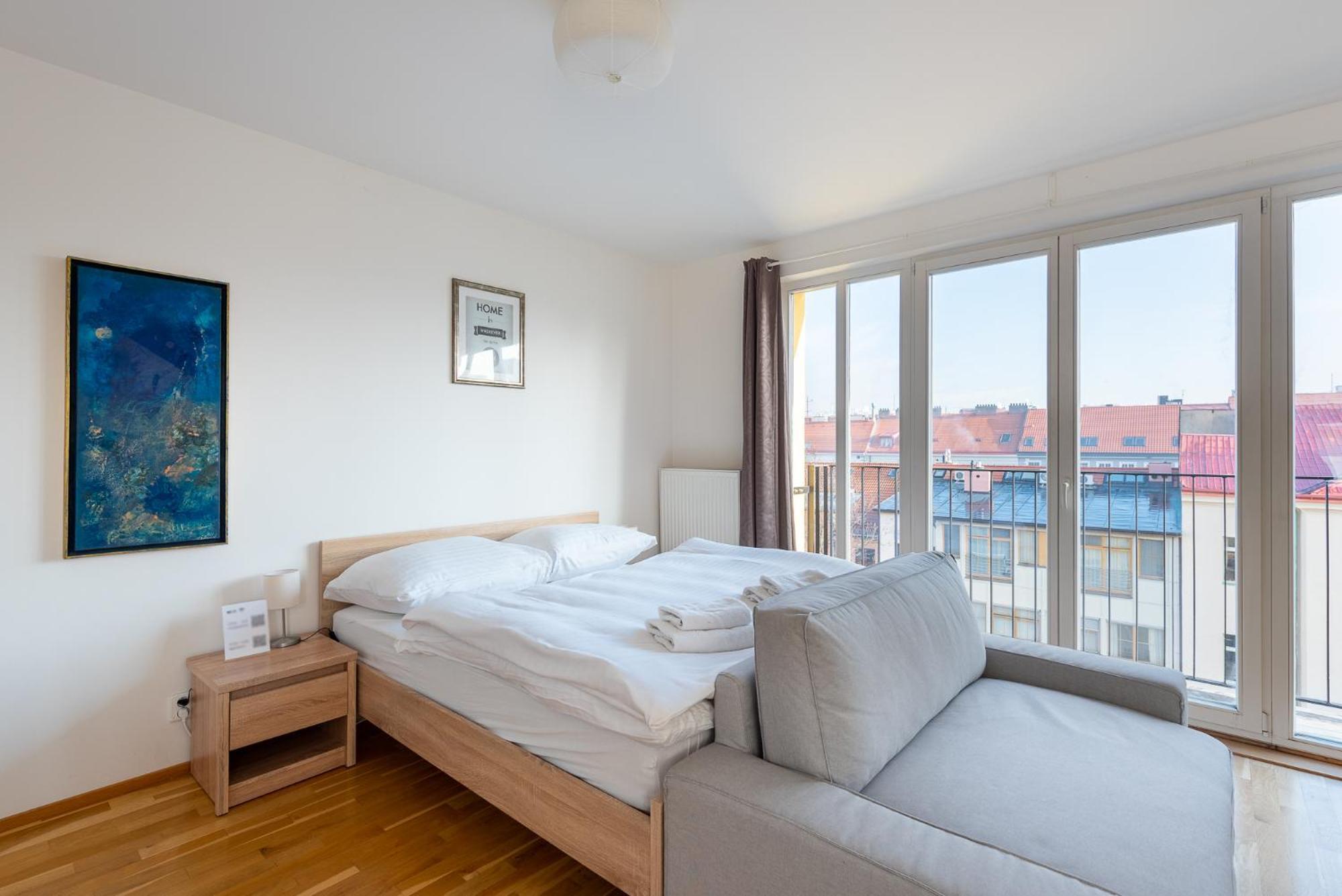 Sunny Safron Apartment Praga Zewnętrze zdjęcie