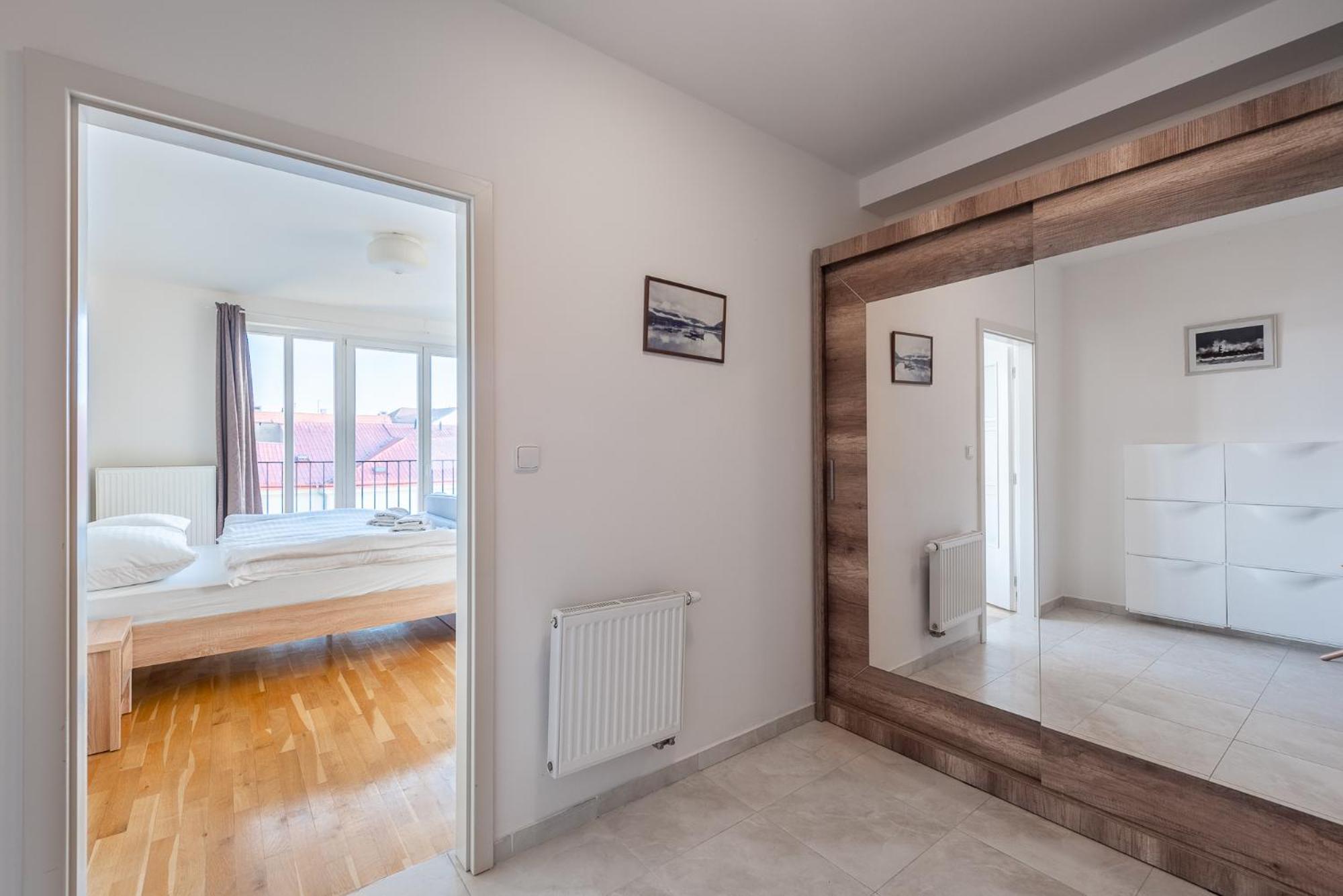 Sunny Safron Apartment Praga Zewnętrze zdjęcie